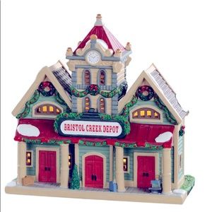 COPY - Lemax Christmas Village - Train Depot
